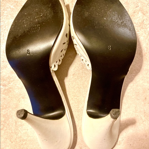 WHITE  LEATHER LACE MULES Size 8 - Picture 3 of 7